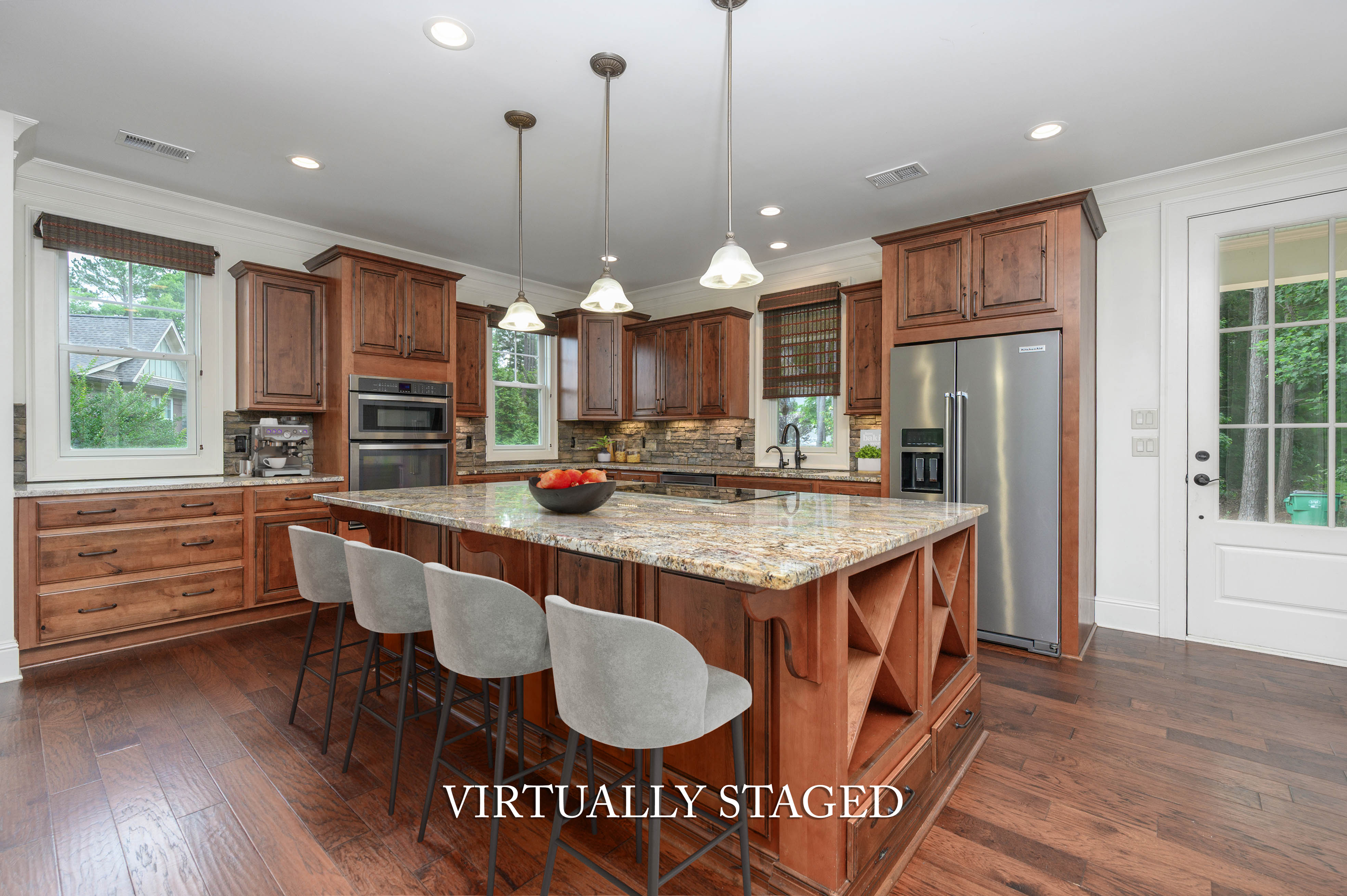 1080 Club Pointe Circle image 8